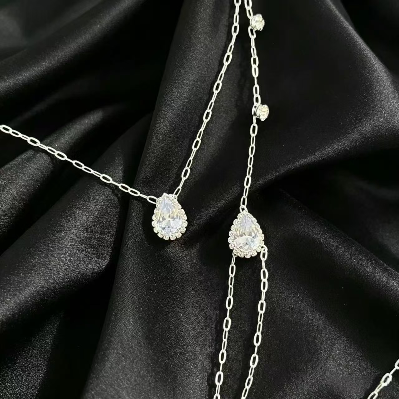 Elegant and graceful bridal ba - огляд і ціна Body Jewelry Back