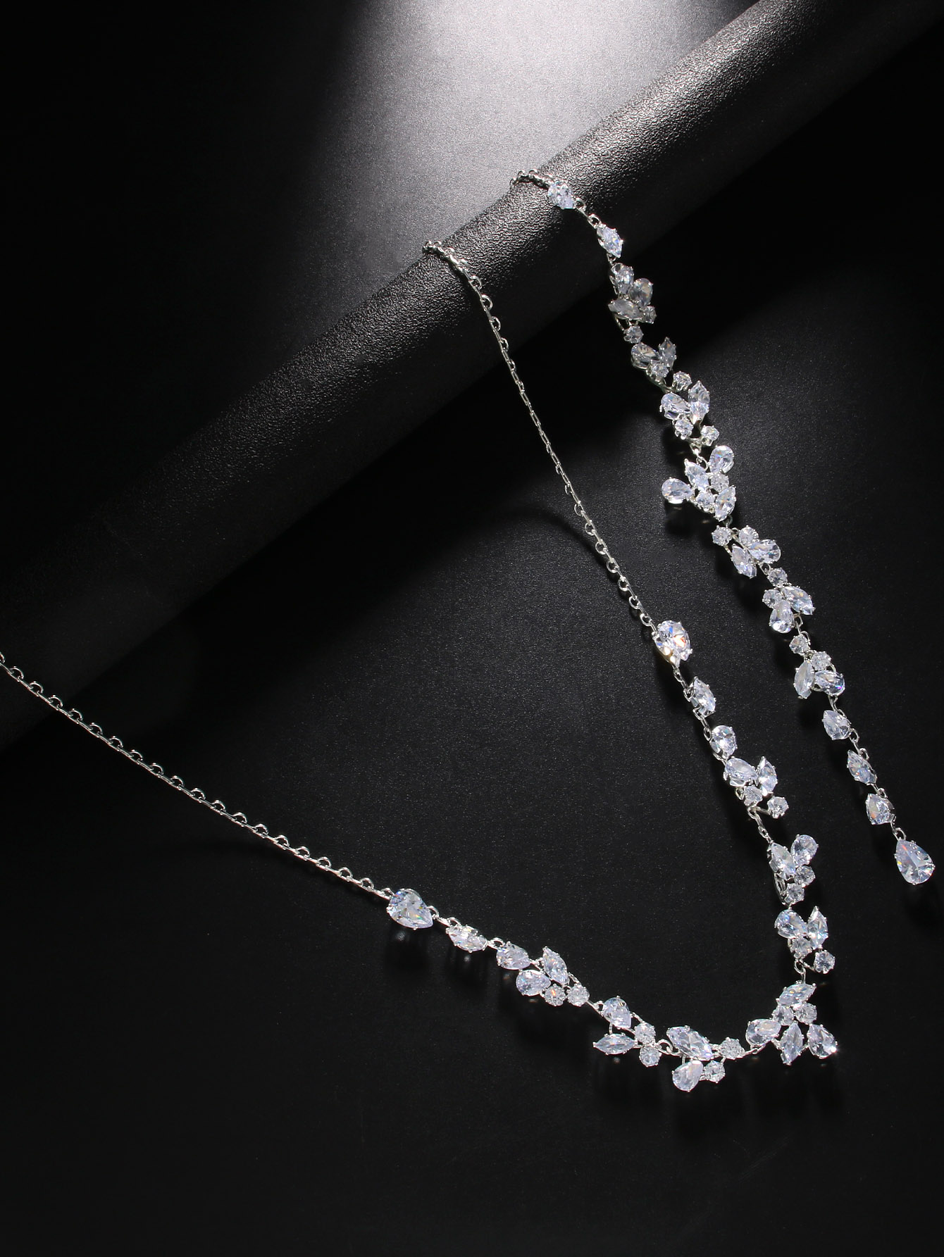 Crystal Leaf Backdrop Necklace - огляд і ціна Body Jewelry Back